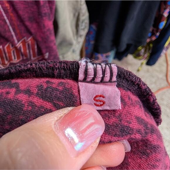 Vintage Y2K Affliction Reversible Open Back Chrome Winged Heart Graphic Tee SM - Picture 5 of 5